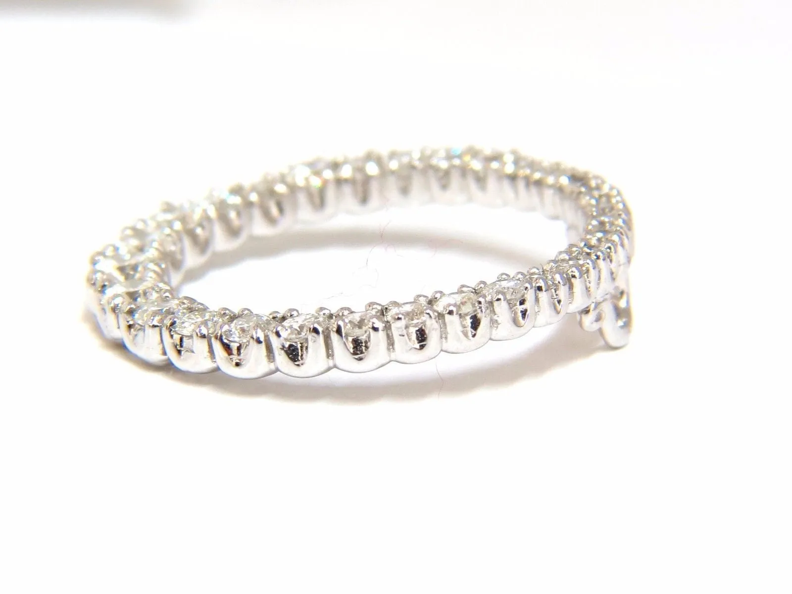 1.07ct. DIAMONDS GRADUATED CIRCLE DIAMOND PENDANT 14KT G/VS