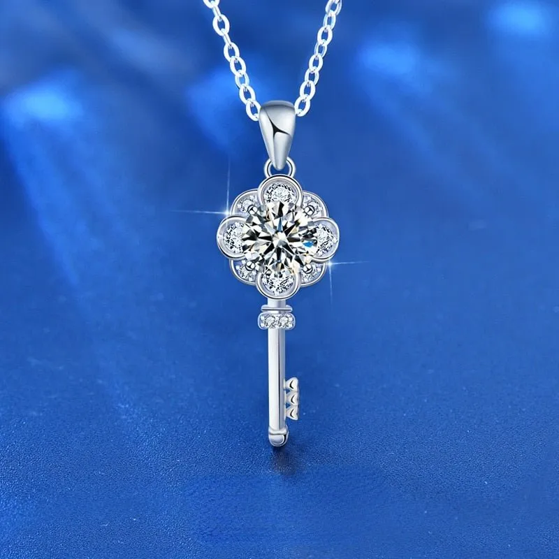 1.0ct Round Cut Diamond Flower Key Necklace