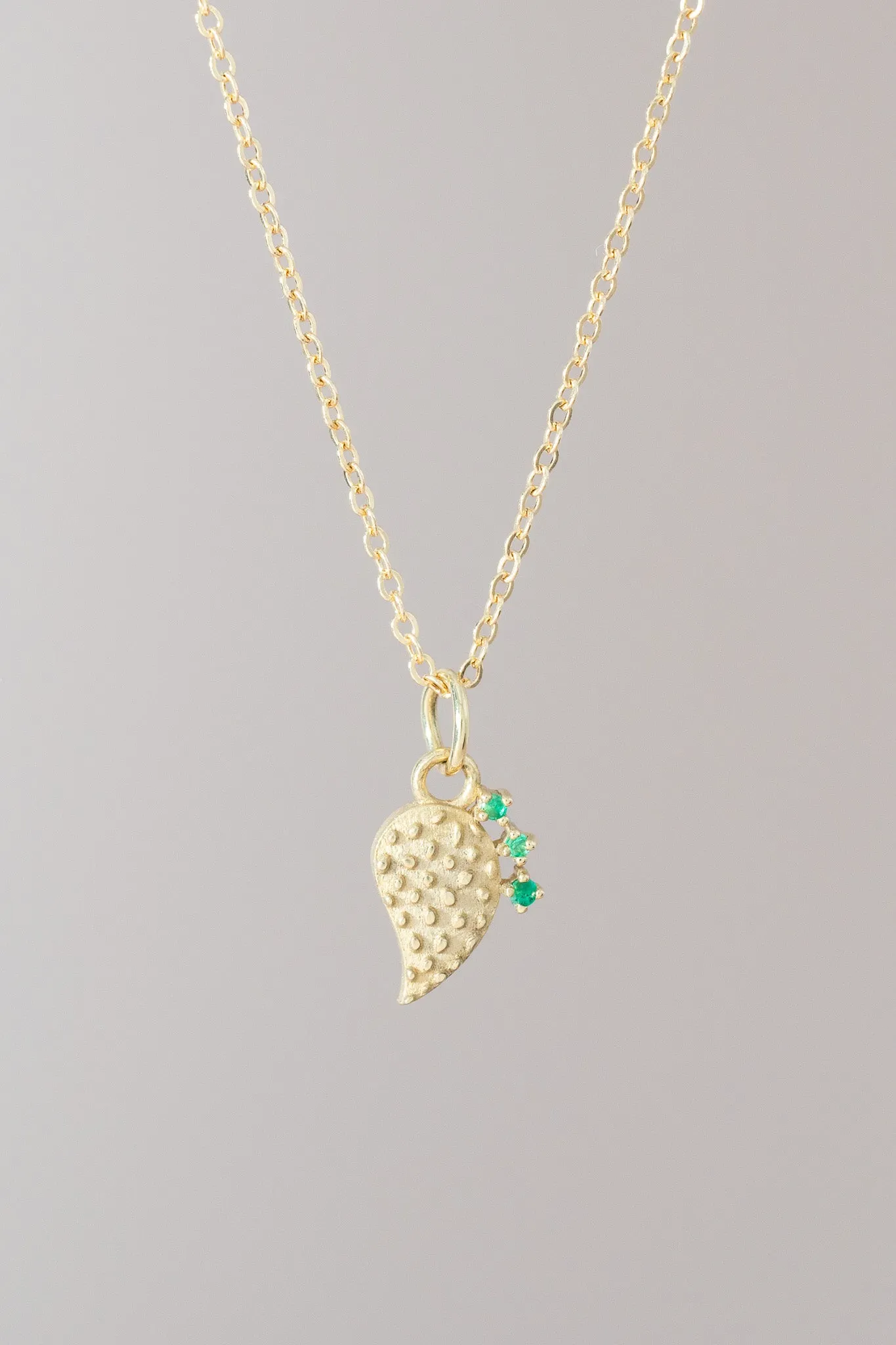 14K Emerald Tuna Y Nopal Necklace