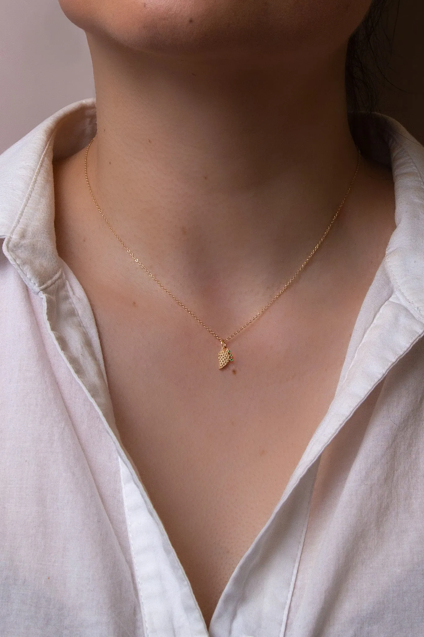 14K Emerald Tuna Y Nopal Necklace