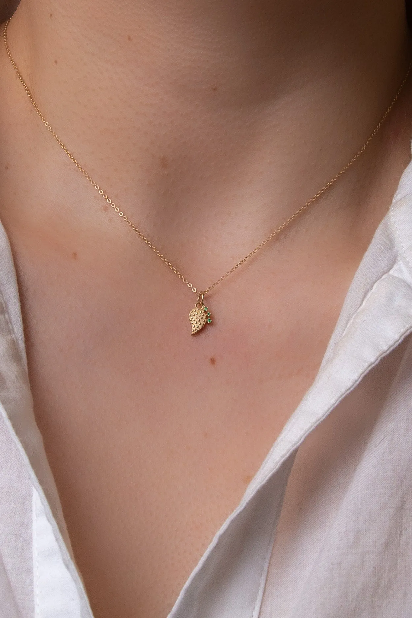14K Emerald Tuna Y Nopal Necklace