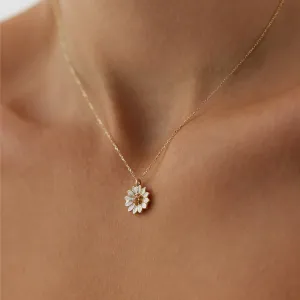 14k Gold Daisy Necklace