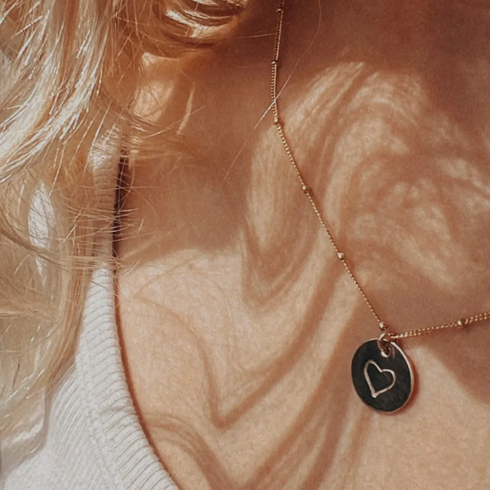ALMA HEART NECKLACE