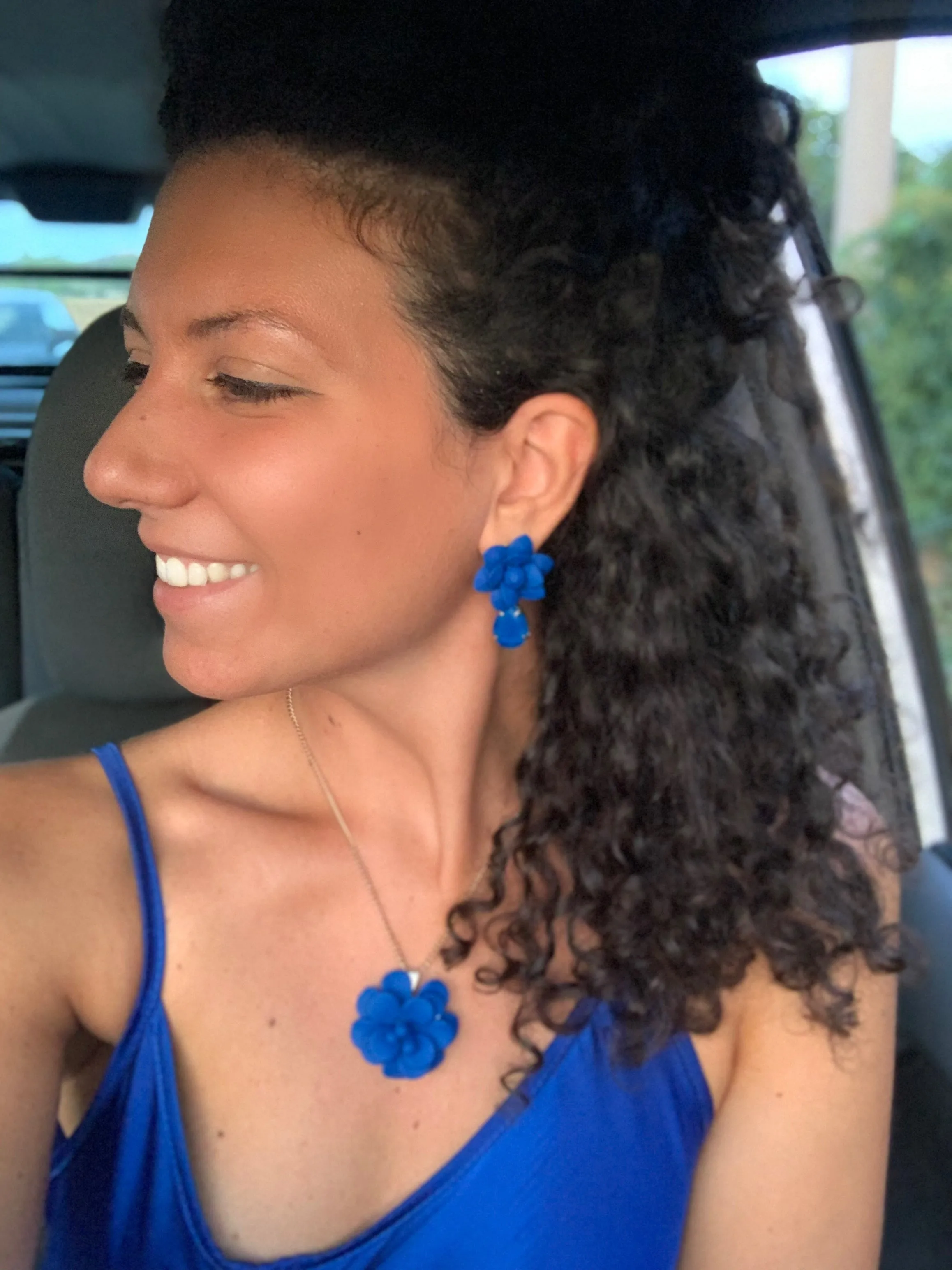 Blue Capri Hibiscus Retro Dangle Choker Necklace
