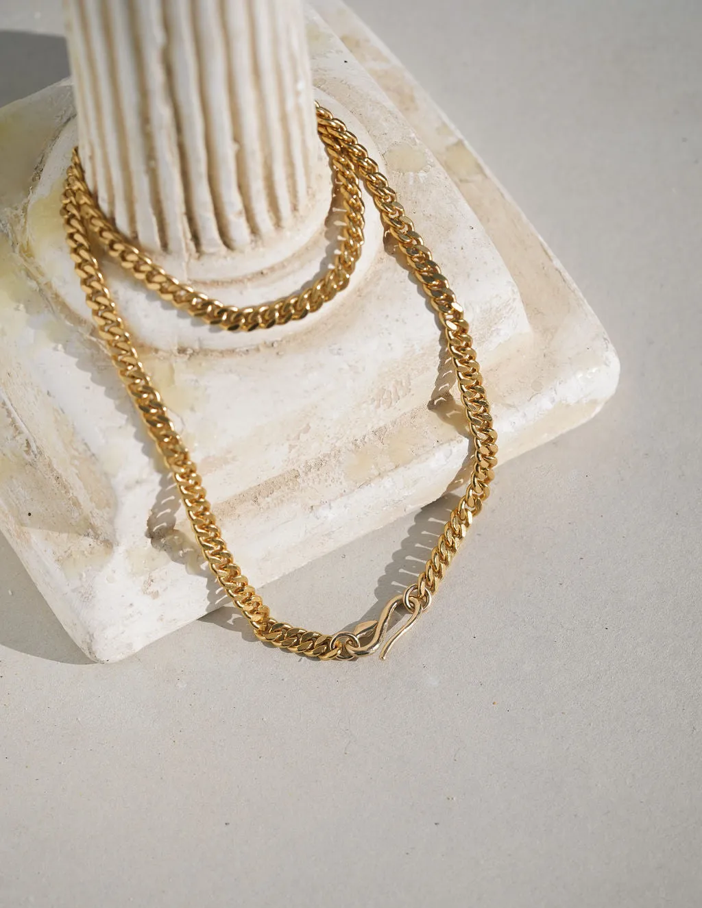Bona Dea Necklace | Gold