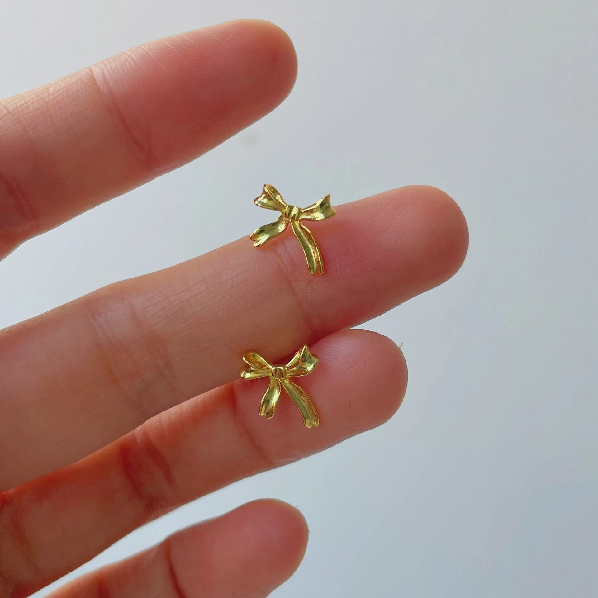 Bow Stud Earrings (Solid Silver)- Loretta