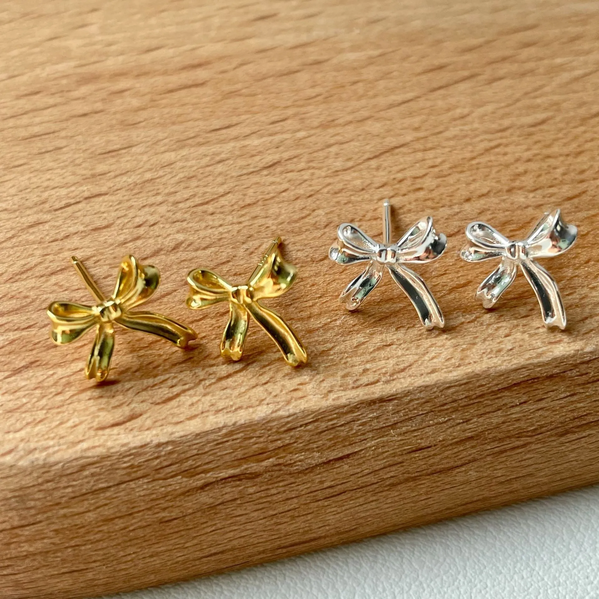 Bow Stud Earrings (Solid Silver)- Loretta