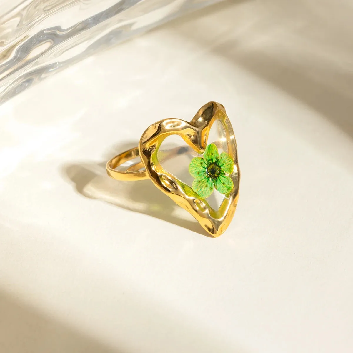 Charming Irregular Love Heart Green Plum Flower Ring