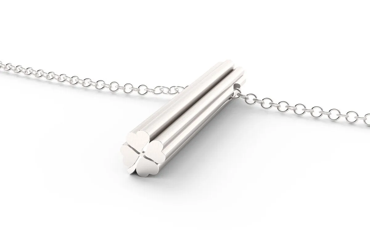 CLOVER - Long Pendant Necklace