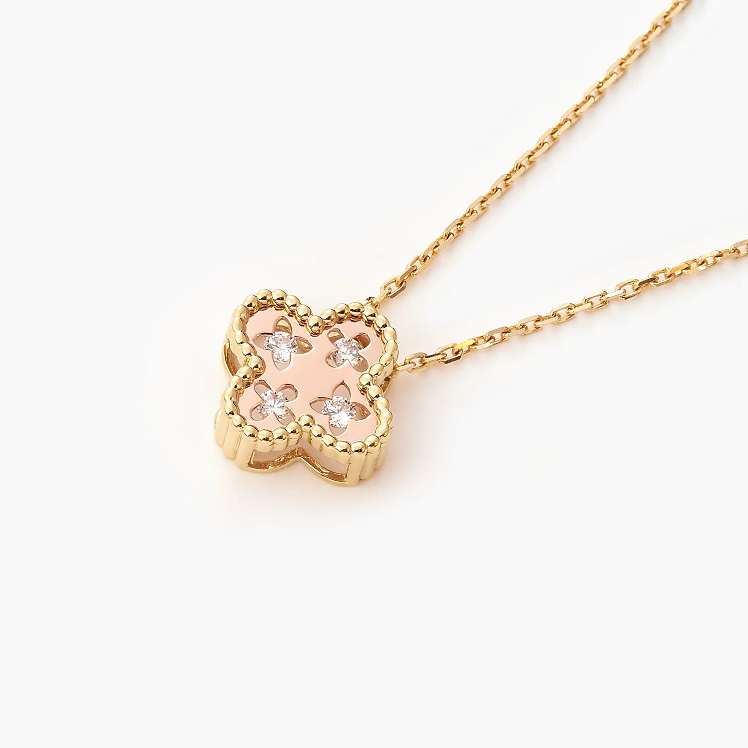 Clover Pendant Necklace With Moissanite Diamonds