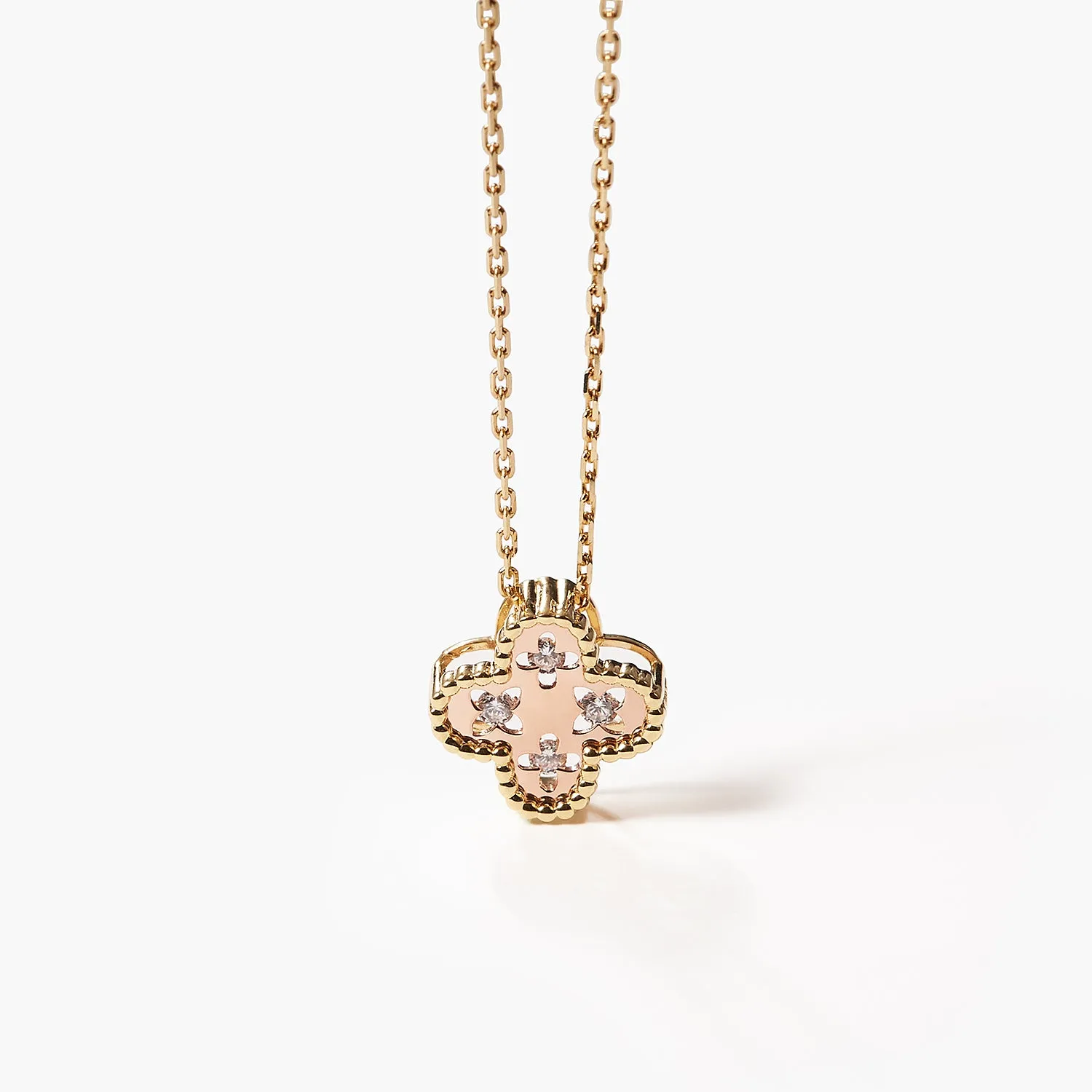 Clover Pendant Necklace With Moissanite Diamonds
