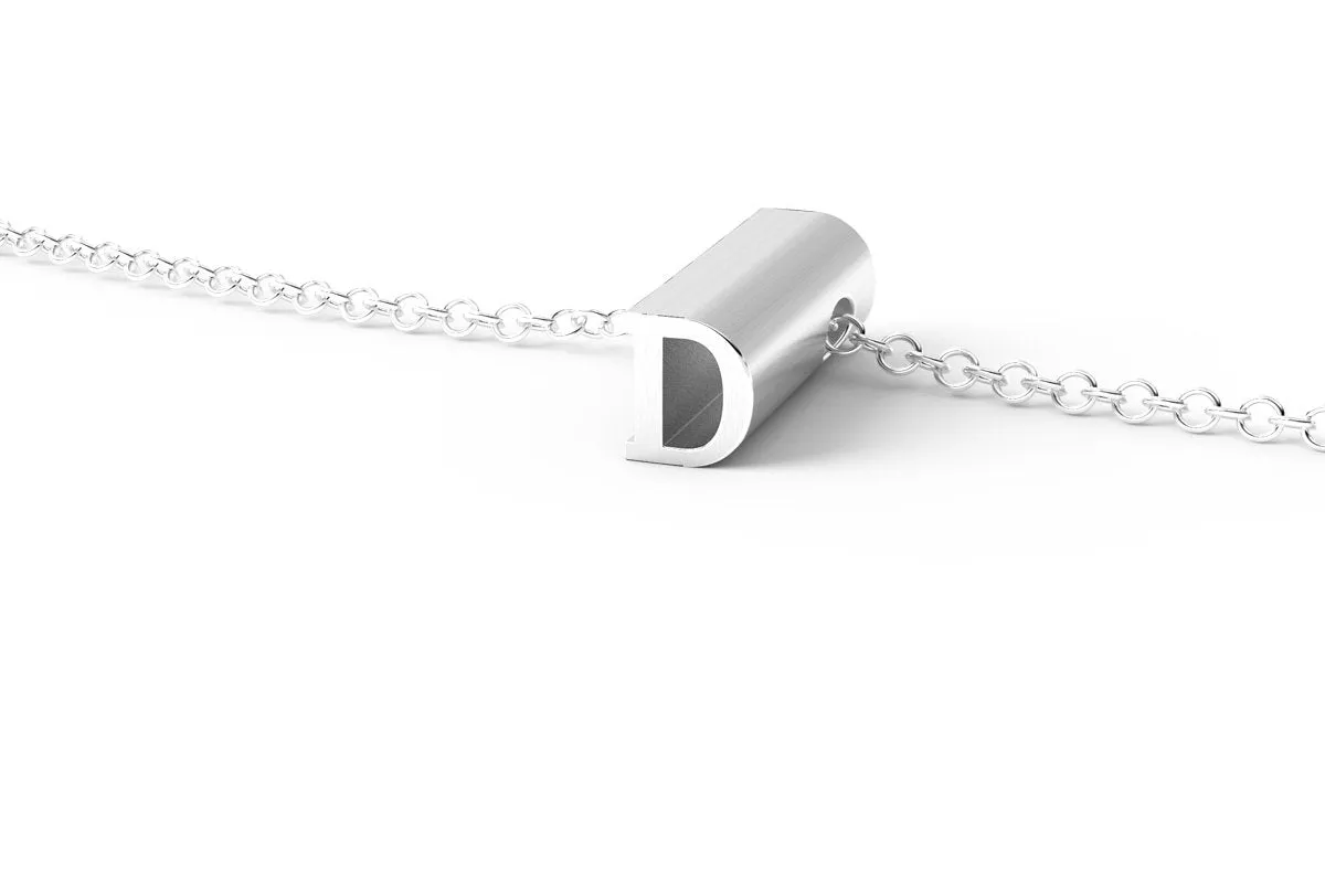D - Short Pendant Necklace