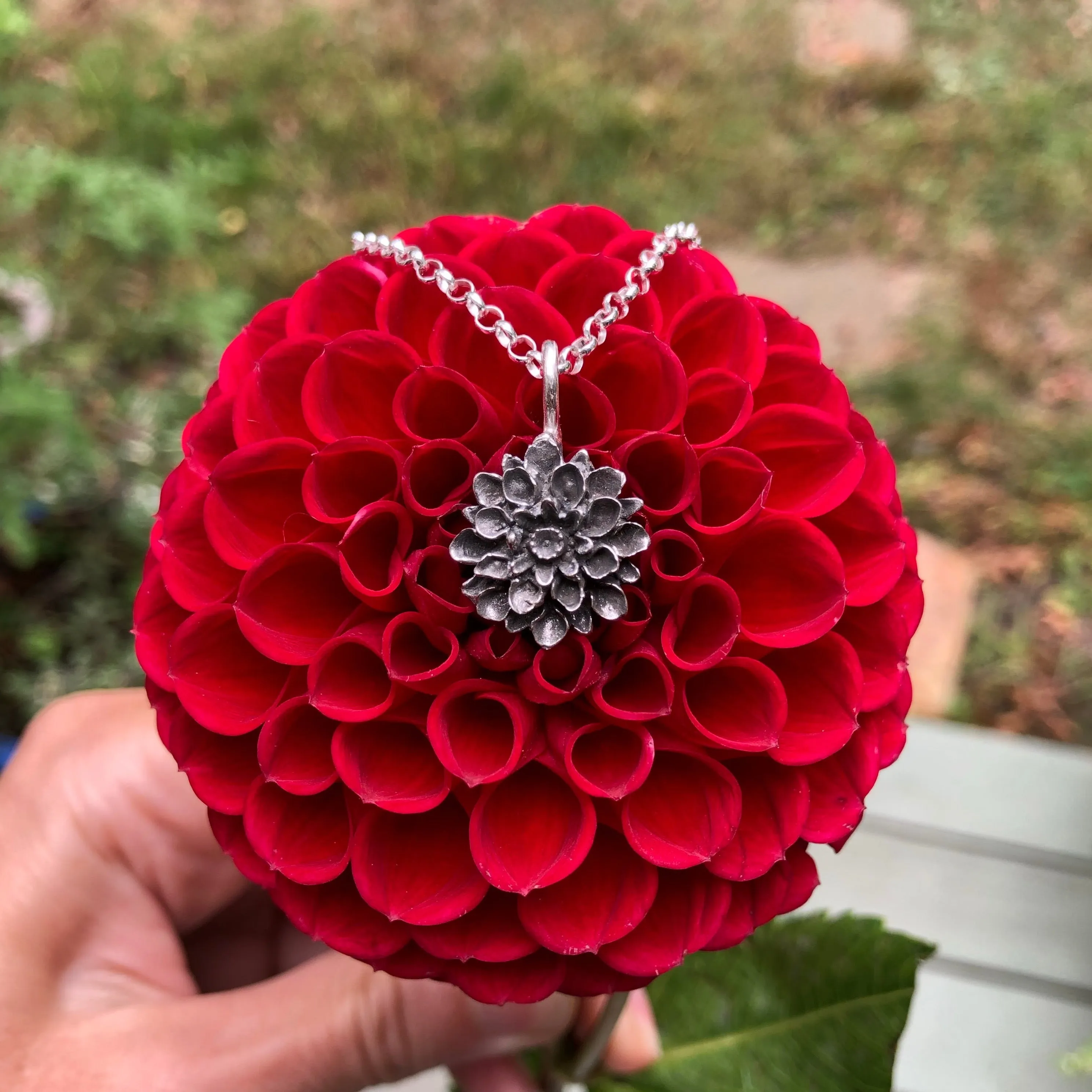 Dahlia Necklace