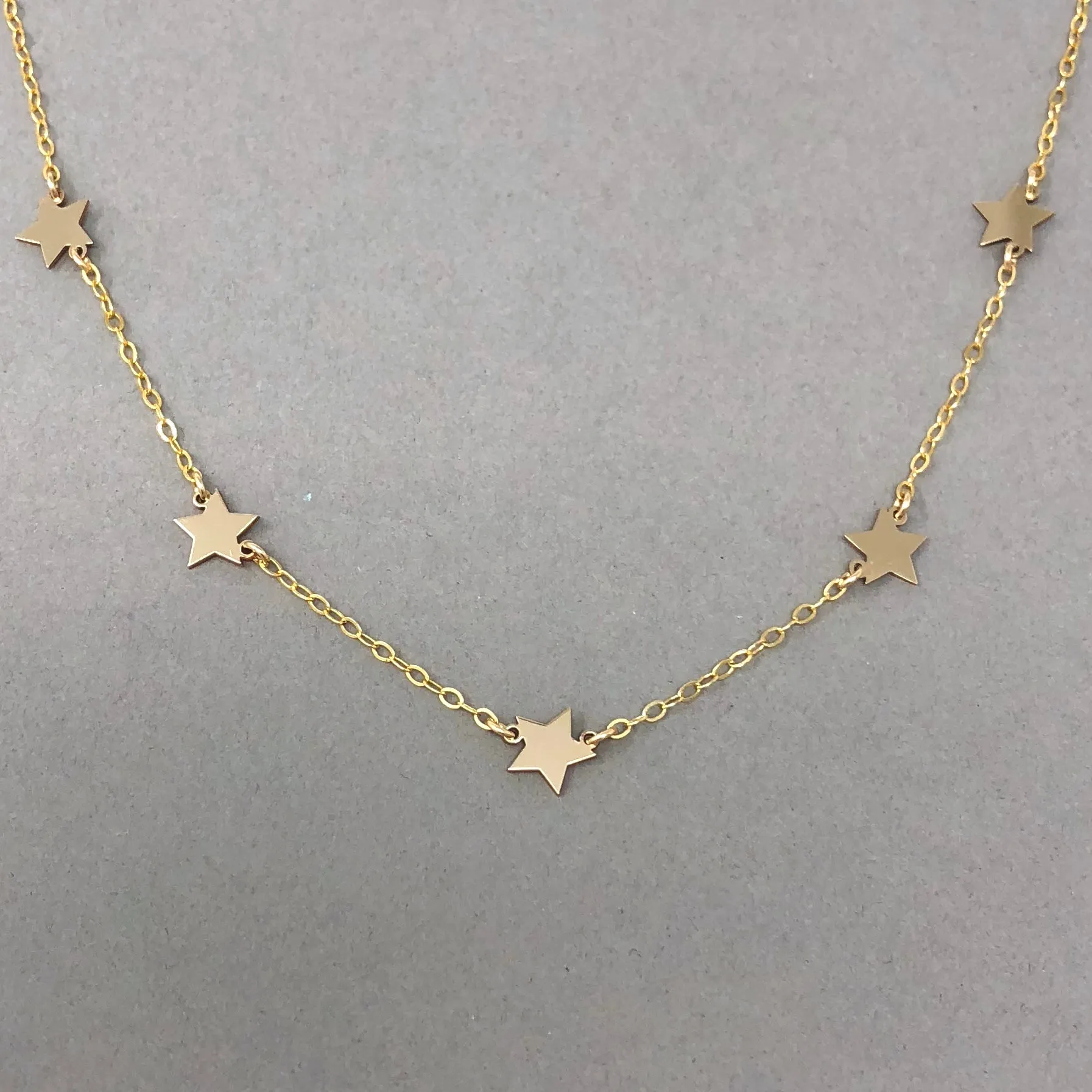 DELICATE STAR Necklace