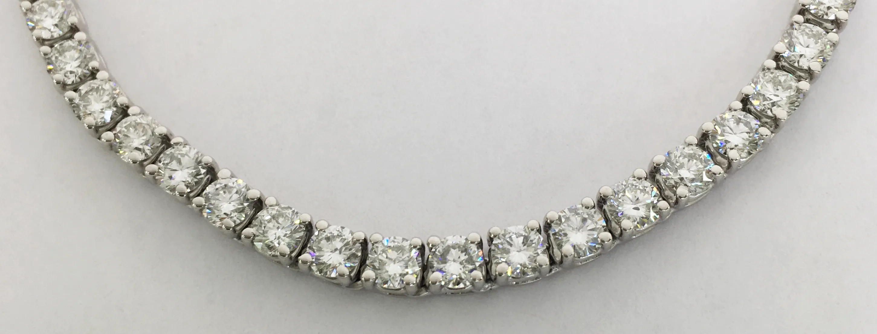 Diamond Tennis Necklace - 20.70 Cts. (14K)