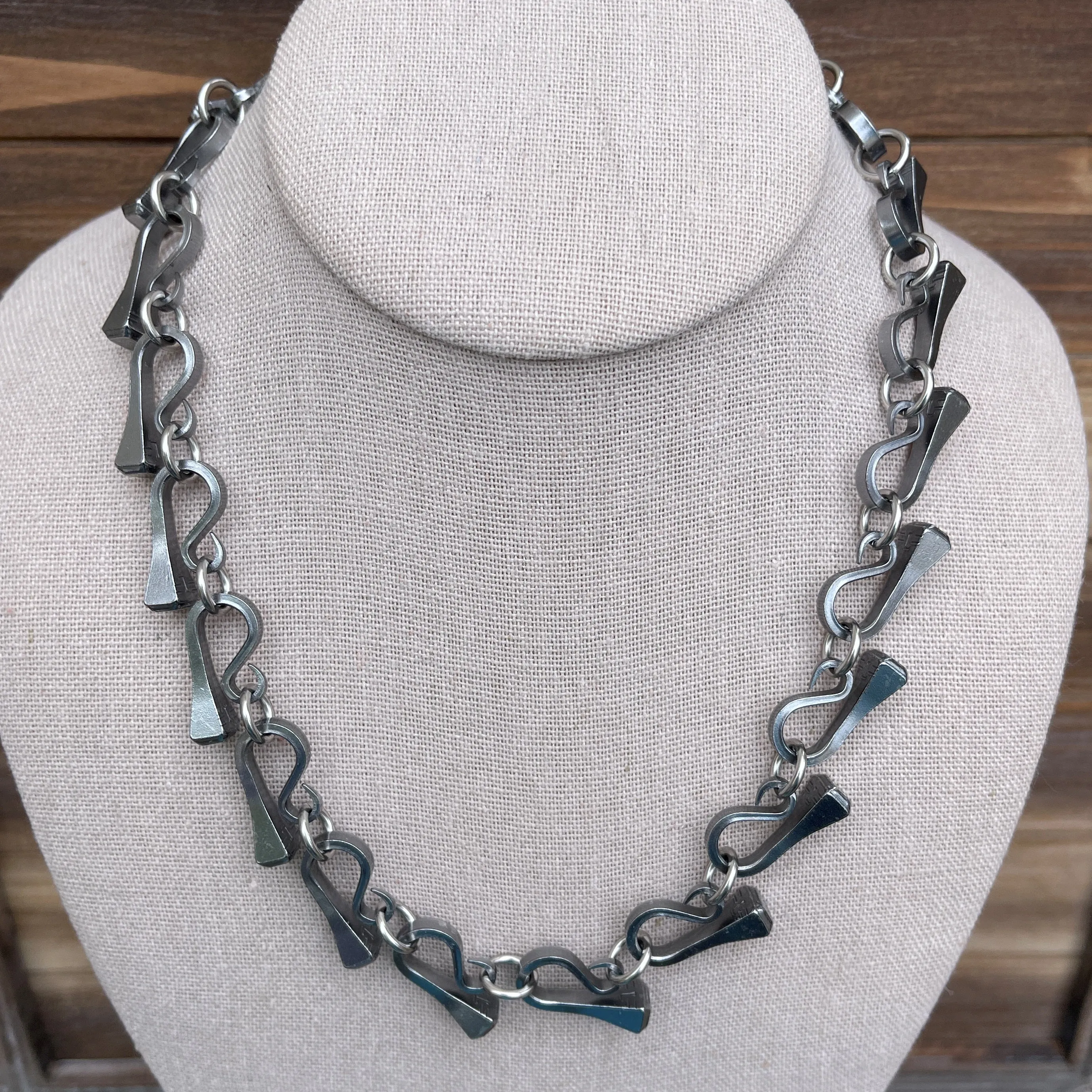 Full Classic Nail Necklace