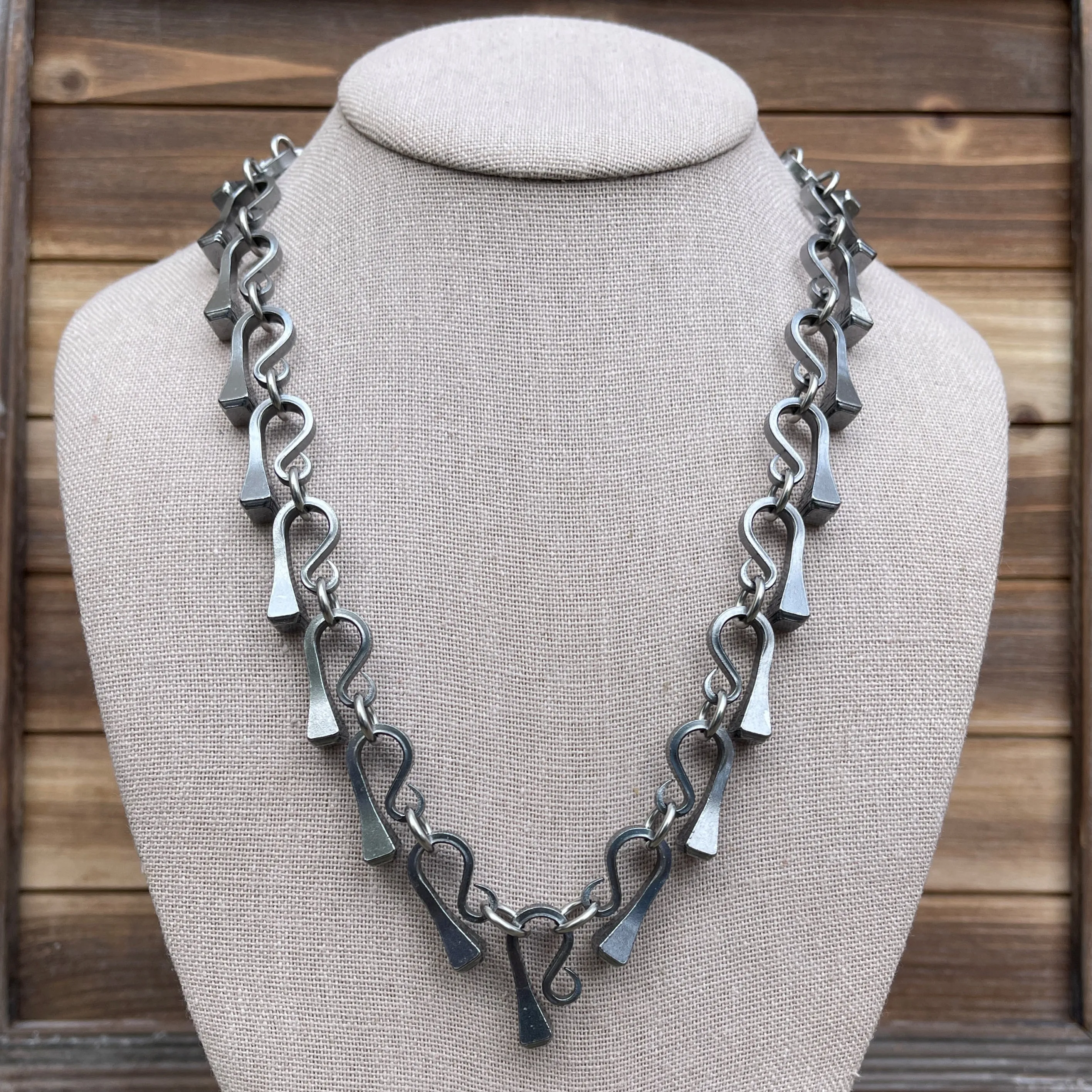 Full Classic Nail Necklace