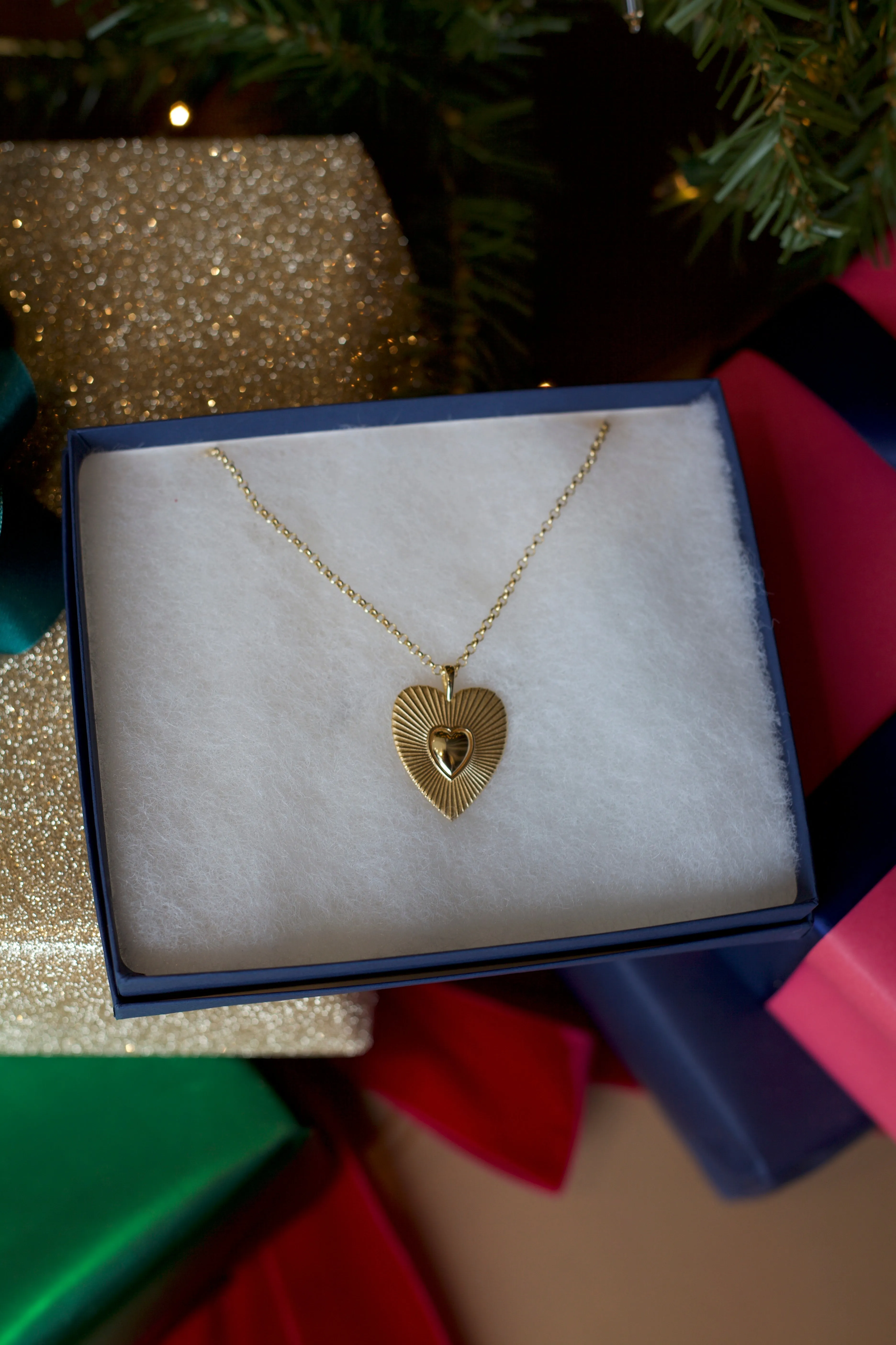 JANE WIN CUSTOM LOVE DEVOTED HEART PENDANT