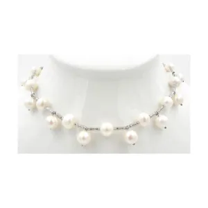 Jella Freshwater Pearl Necklace with Silver Accent