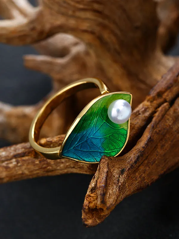 Leaf Pattern Green Pearl Ring