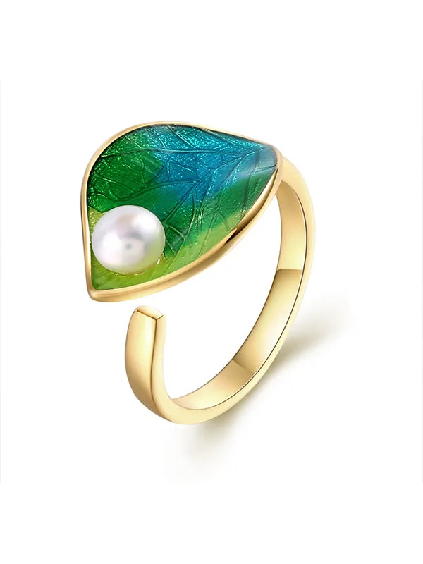 Leaf Pattern Green Pearl Ring