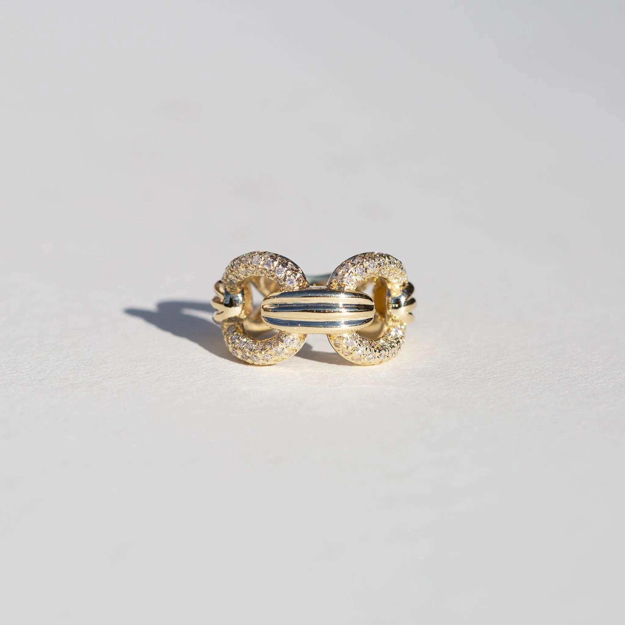 Link Column Ring with Diamonds