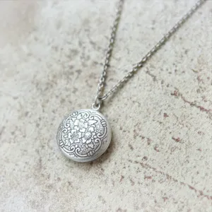 Little flower round Locket Necklace