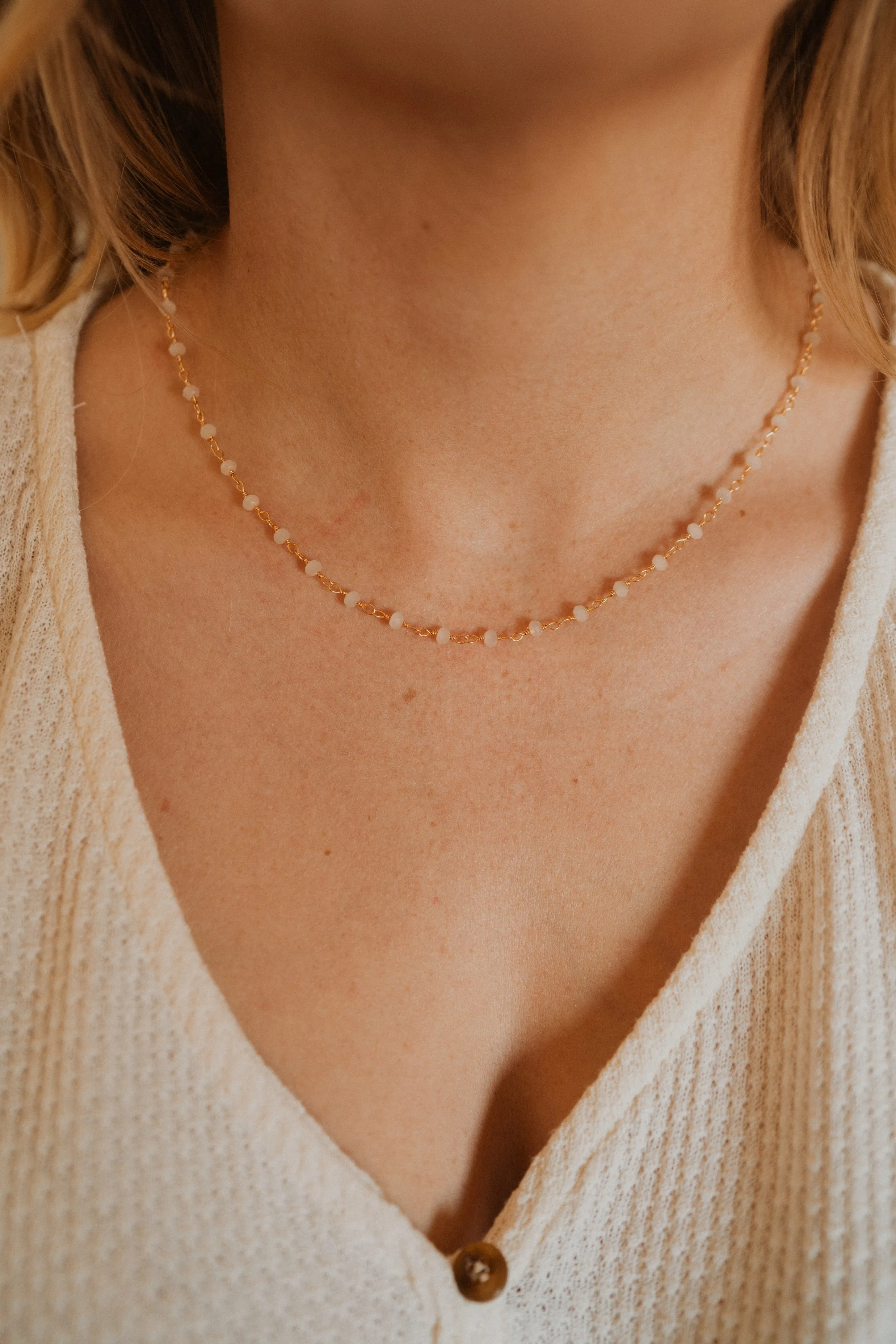 Mae Necklace | Cream   Gold