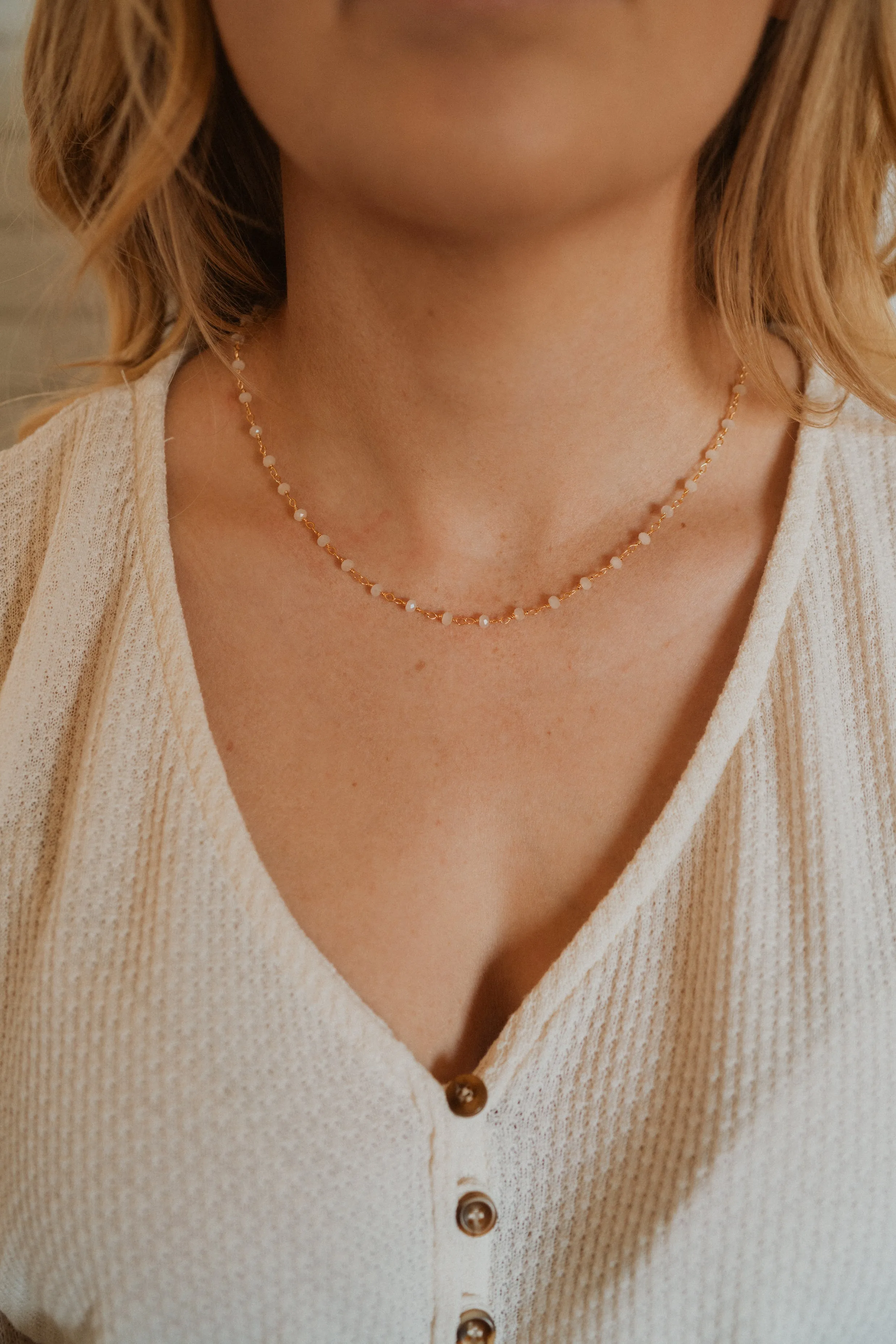 Mae Necklace | Cream   Gold