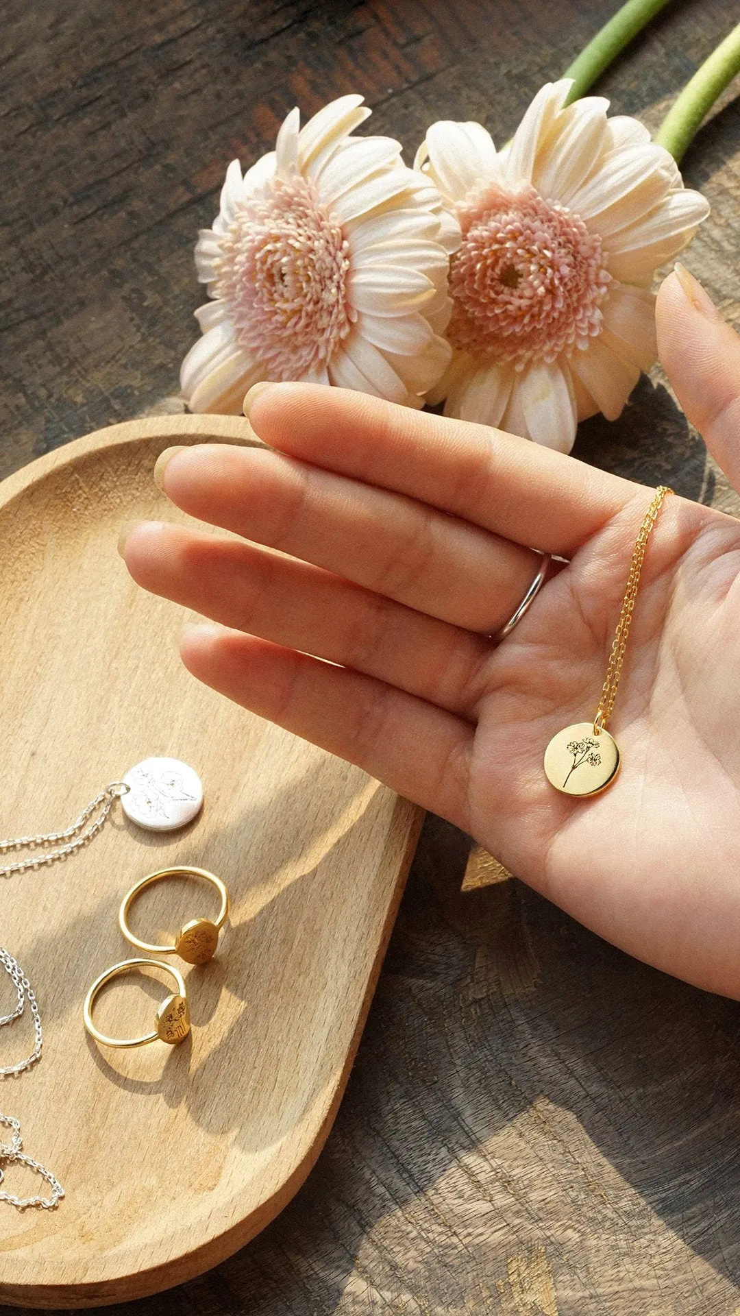Personalized Mother's Day Gift | Birth Flower Necklace | Mother Daughter Necklace | Gold Plated Necklace | Delicate Custom Necklace for Mom