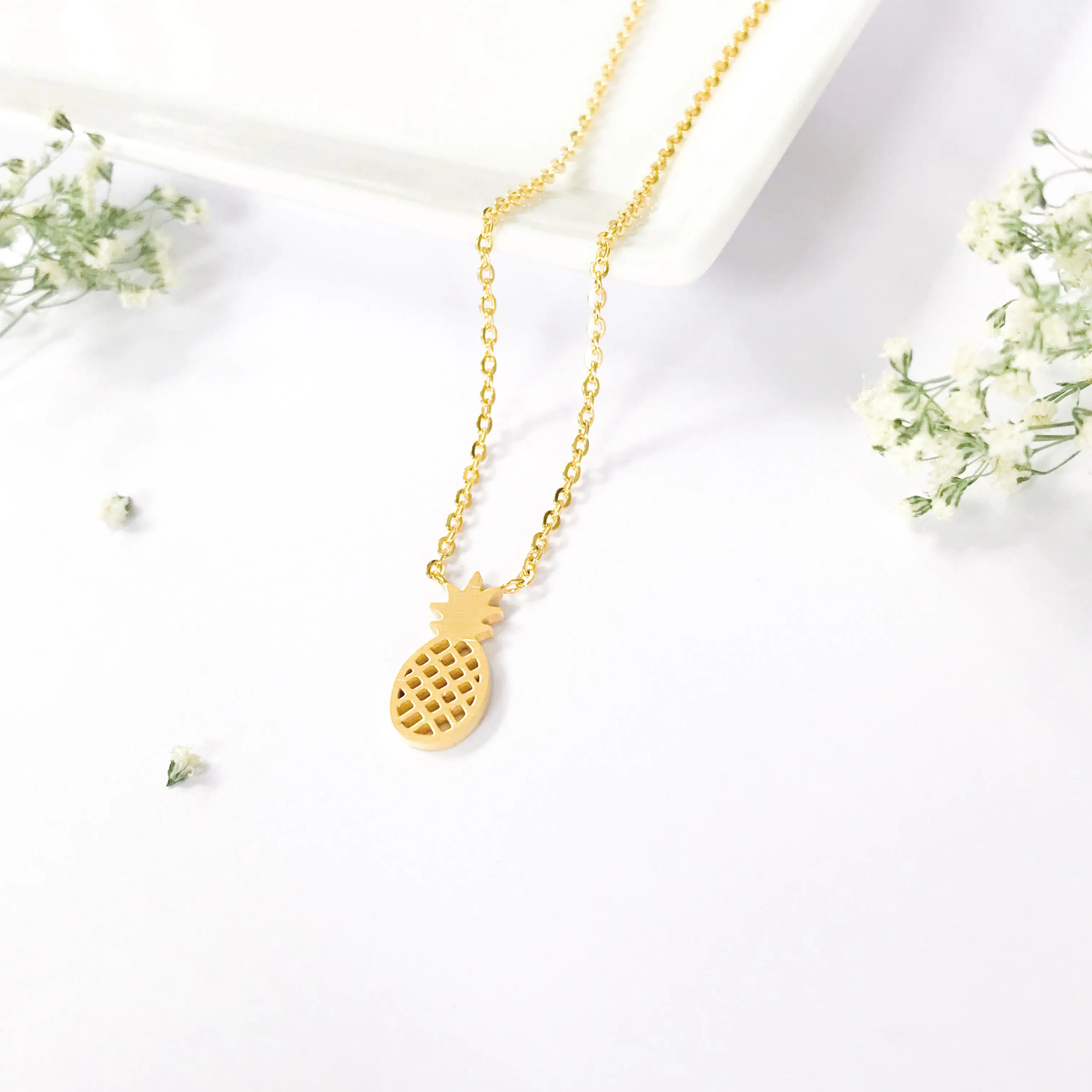 Pineapple Necklace Victoria Collection
