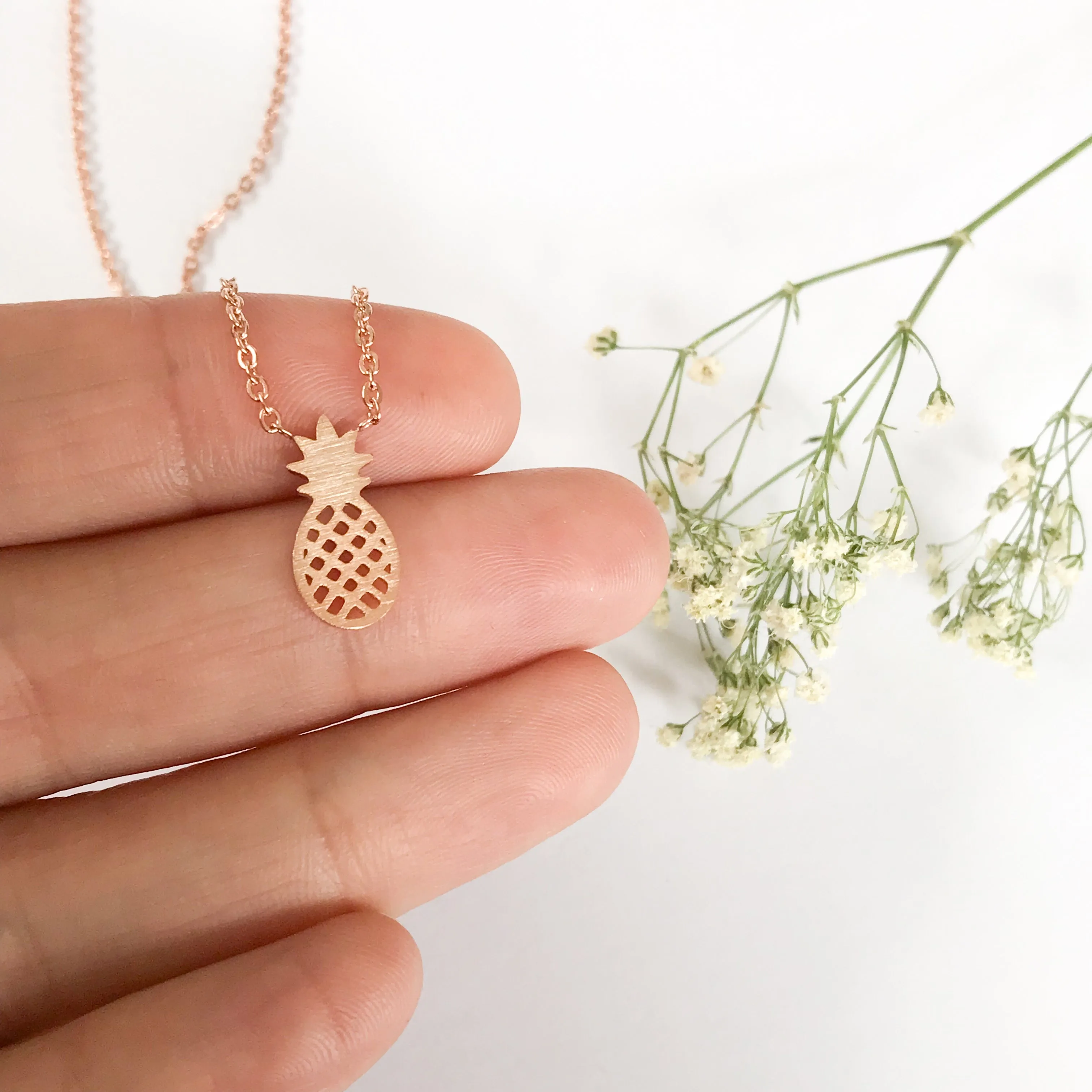 Pineapple Necklace Victoria Collection