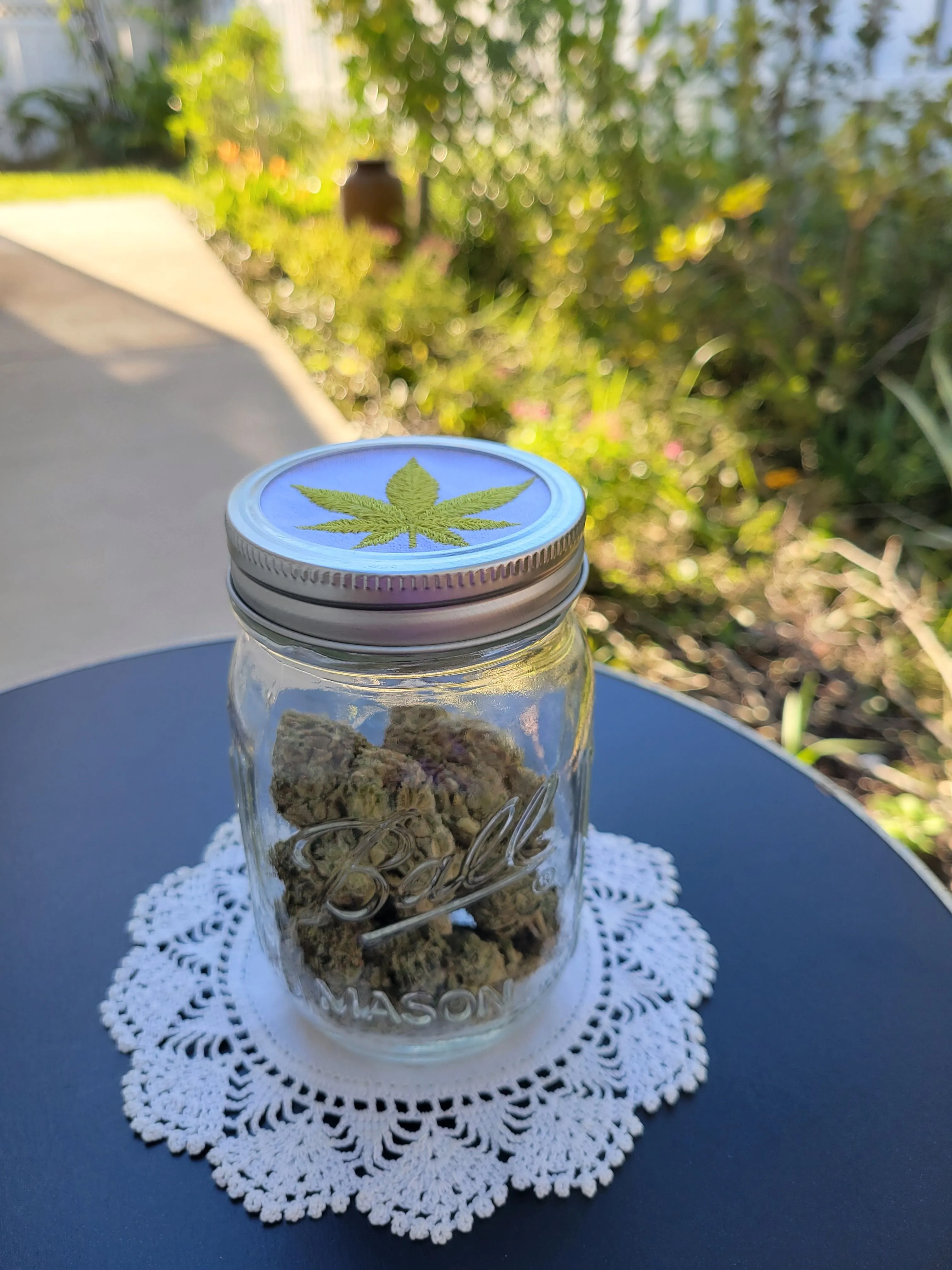 "Cannabis Leaf" Mason Jars