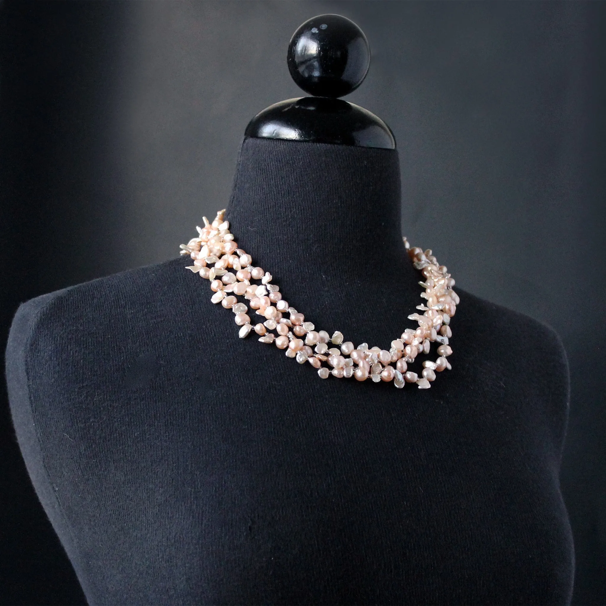 Sarah Keshi Pearl Necklace