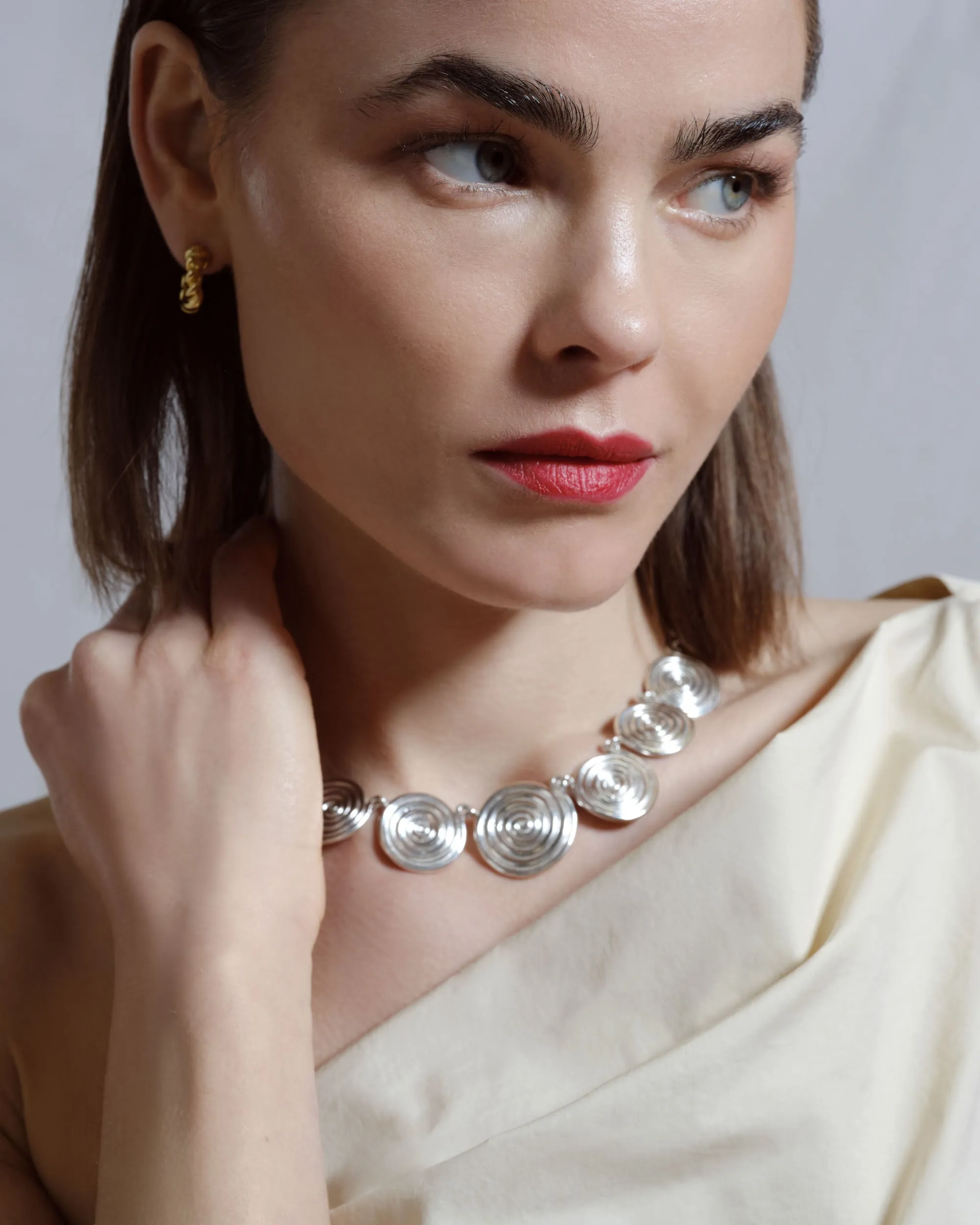 Serpentinite Necklace - Solid Gold
