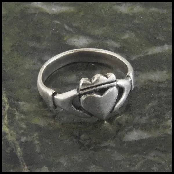 Simple Claddagh Ring in Silver