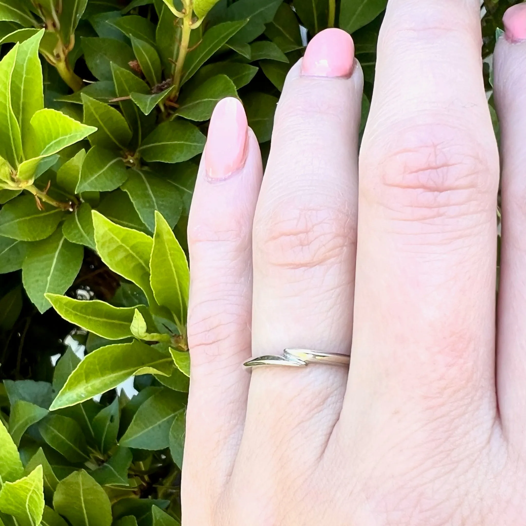 Simple Crossover White Gold Band