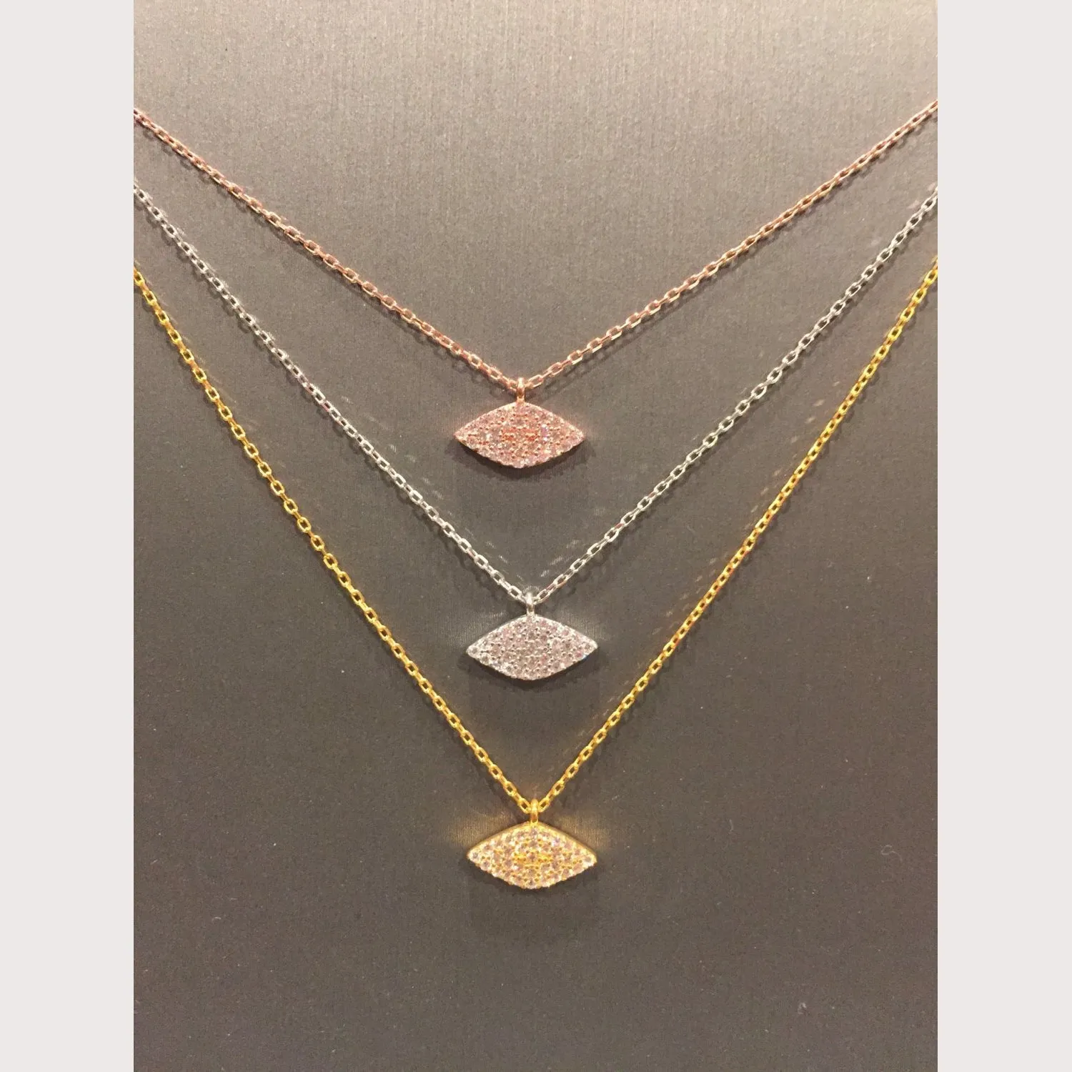 Simple Shiny Eye Necklace