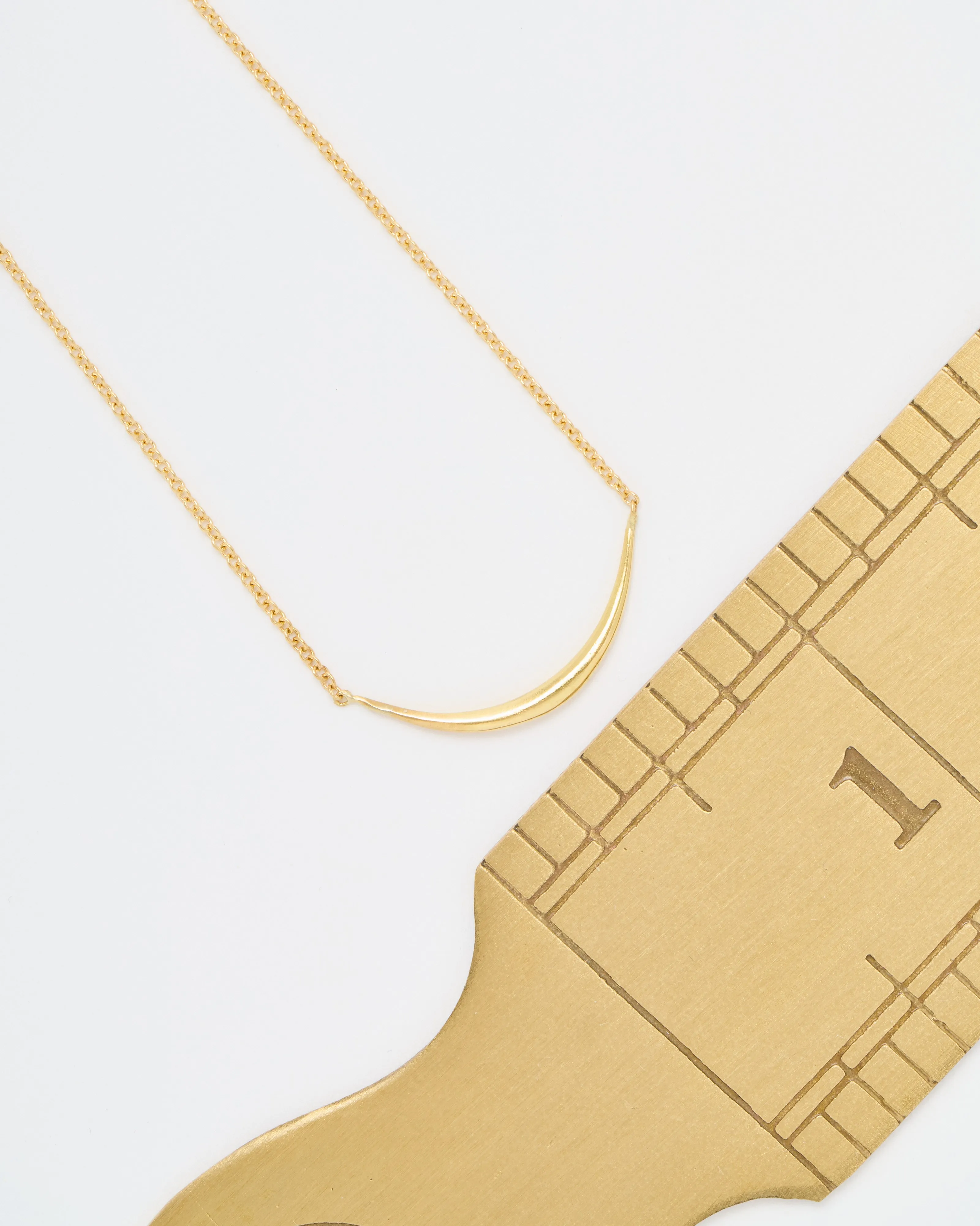 solid arch necklace