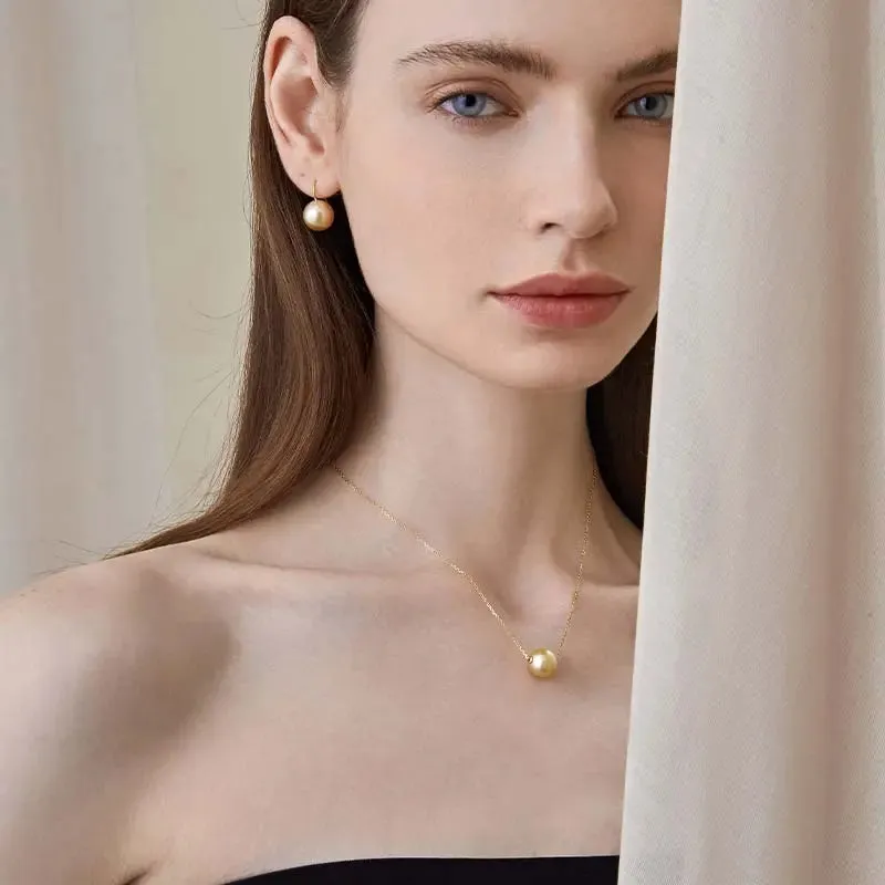 South Sea Golden Pearl 18K Gold Simple Style Design Classic Necklace