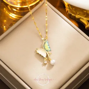 Sparkle & Soar Necklace in Gold - WOW WED