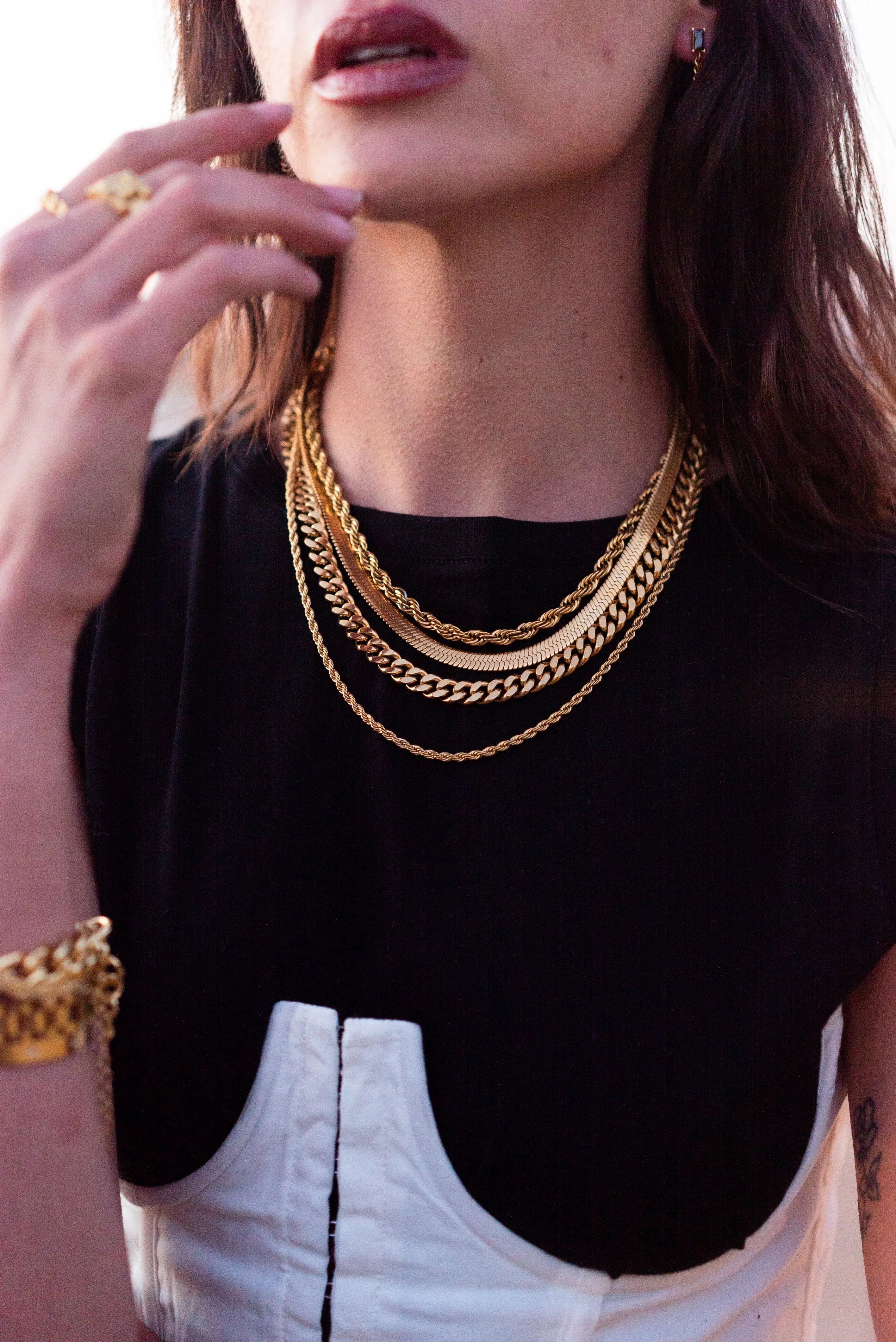 STILL NECKLACE