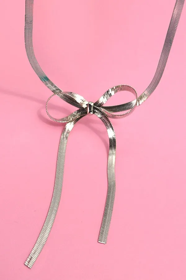 The Eloise Herringbone Chain Bow Necklace